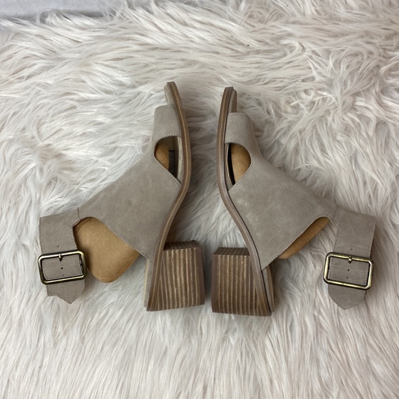 Sole/ society platform heels - Picture 5 of 7